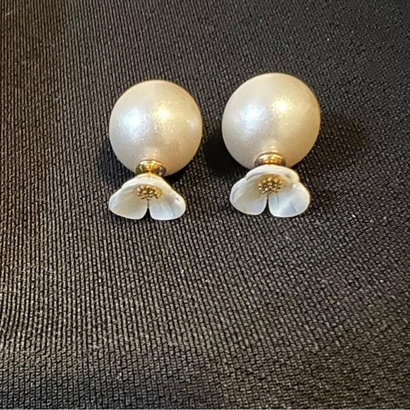 Brand New Sea Pearl Earring - Picture 4 of 4